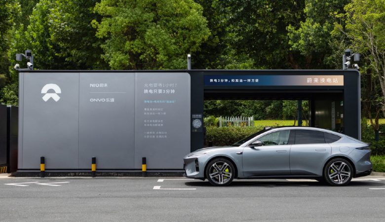 В Китае NIO за два дня побил ежедневный рекорд по числу замен батарей на фоне непрерывного транспортного ажиотажа.