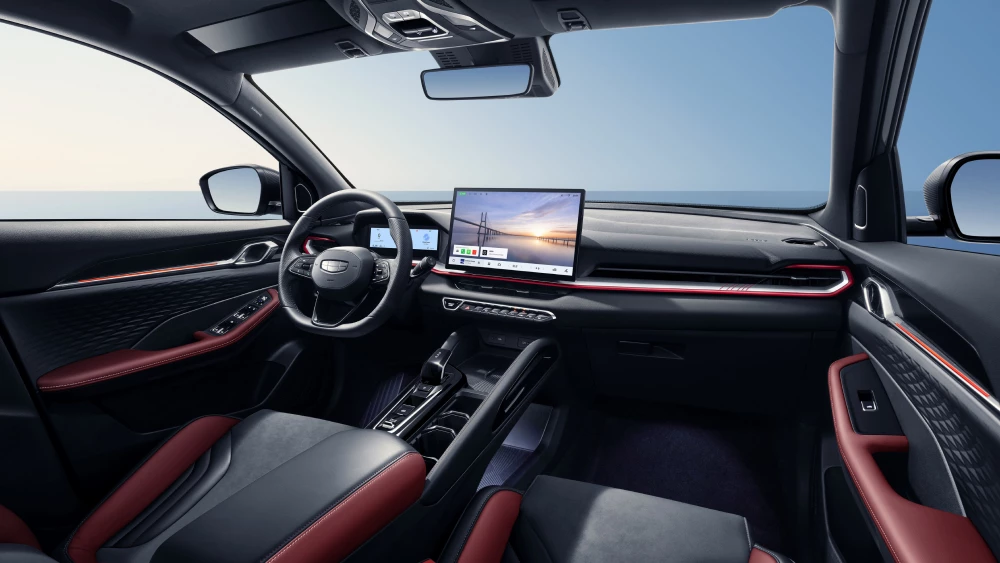 Обновленный Geely Coolray вышел на рынок Казахстана салон черный красный