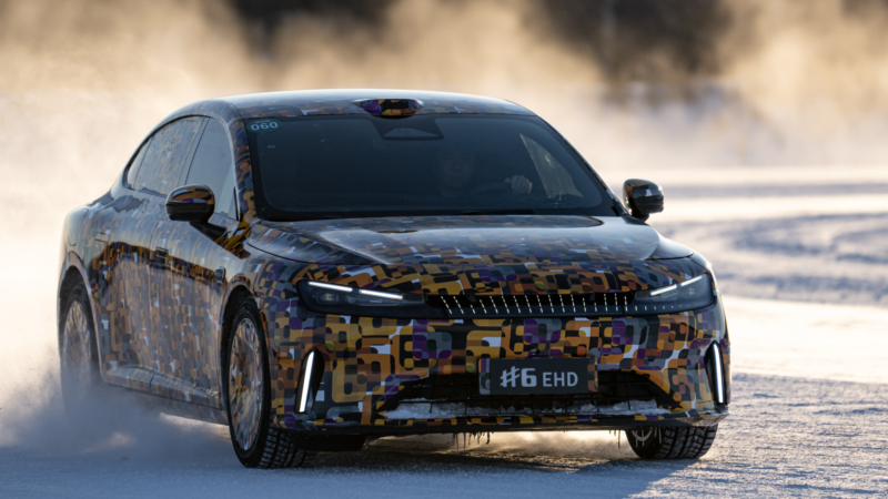 В Китае на зимних испытаниях замечен лифтбек Smart #6 PHEV длиной 4,9 метра.