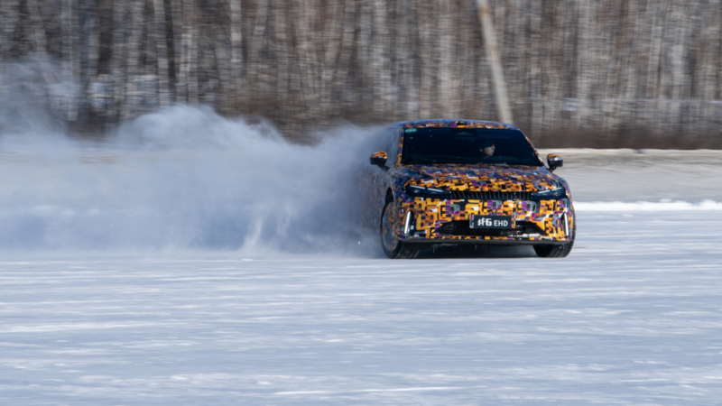 В Китае на зимних испытаниях замечен лифтбек Smart #6 PHEV длиной 4,9 метра.