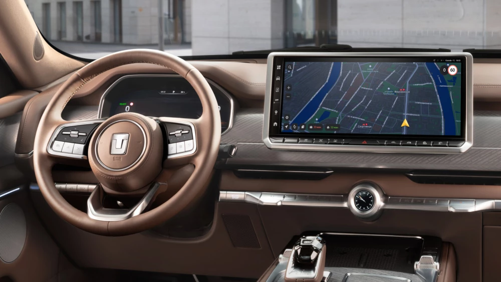 Tank 700 получил голосовое управление и сервисы «Яндекса» внедорожник салон центральный экран