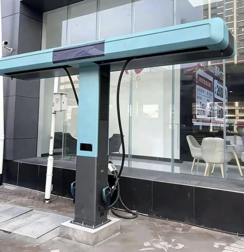 В Китае представлен новый мегаваттный зарядник BYD мощностью 1500 кВт и силой тока 1500 А.