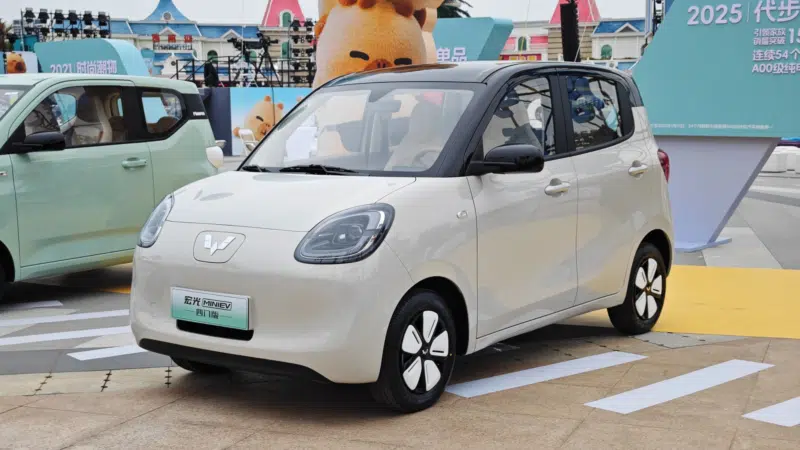 В Китае представлено обновлённое авто Wuling Hongguang Mini EV с очаровательным дизайном.