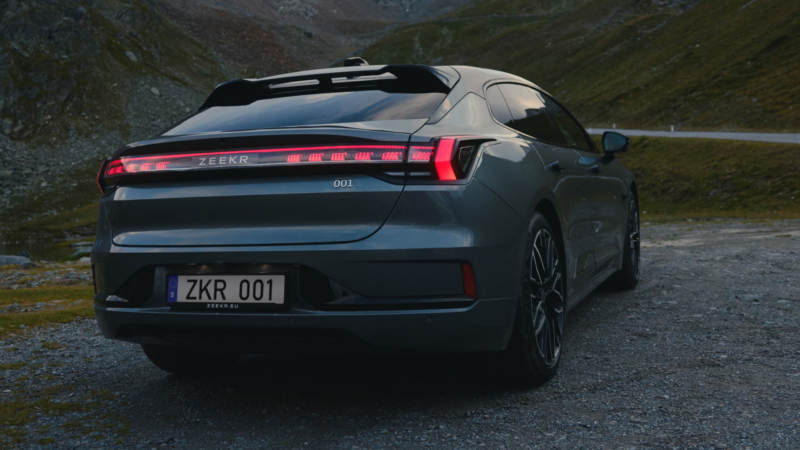 В Китае Geely отозвала более 38 тысяч лифтбеков Zeekr 001 из-за выявленных технических неисправностей.