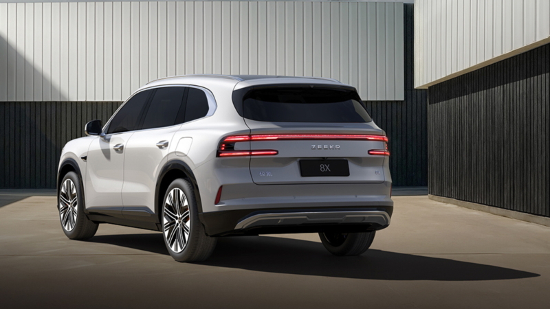 В Китае Zeekr заявляет "медленно — значит быстро" в ходе предсерийных испытаний внедорожника 8X.