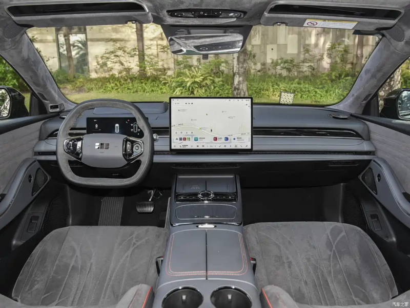 В Китае Geely представила обновлённую серию Galaxy Starshine 8 Voyager