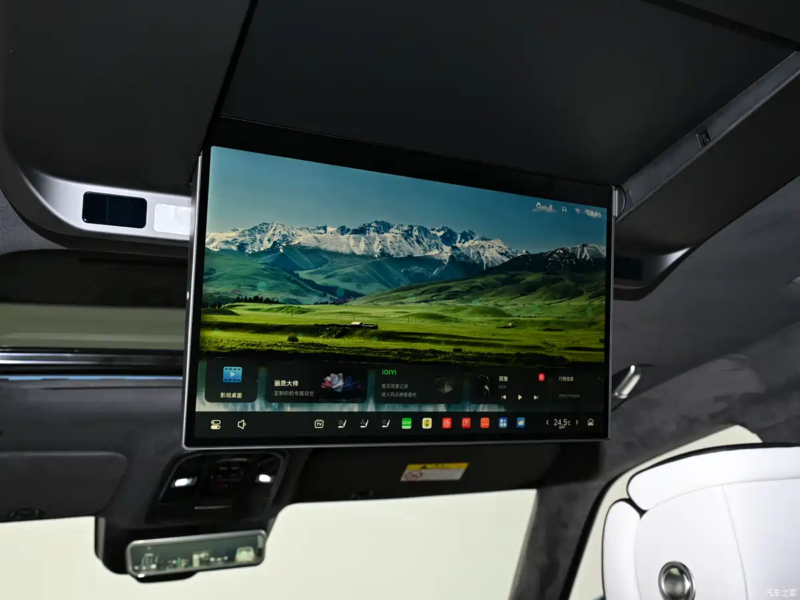 В Китае открылись предзаказы на Tank 700 от GWM: цена от 63 500 USD, лидар и трёхэкранный салон с Coffee OS.