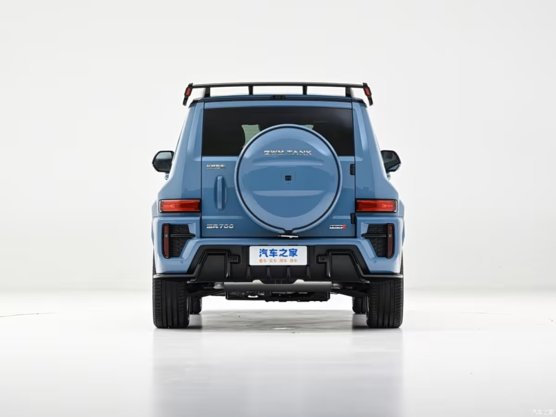 В Китае открылись предзаказы на Tank 700 от GWM: цена от 63 500 USD, лидар и трёхэкранный салон с Coffee OS.