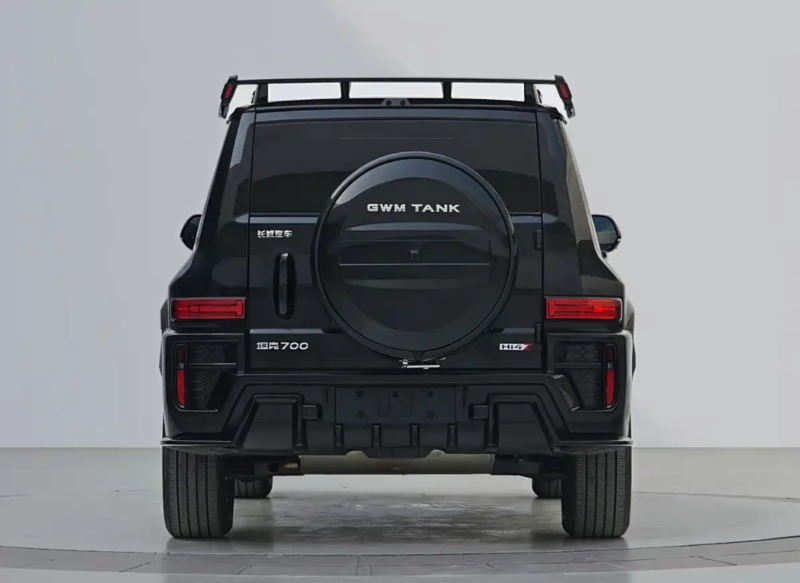 В Китае рассекретили флагманский внедорожник, напоминающий Tank 700.