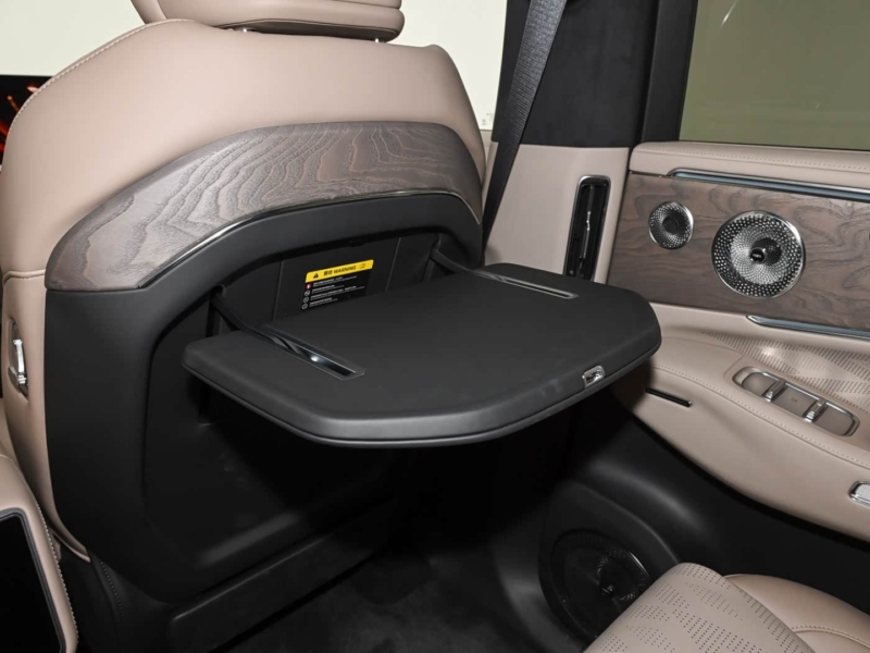 В Китае стартуют предзаказы Zeekr 8X 16 марта с гибридной системой мощностью 1030 кВт.