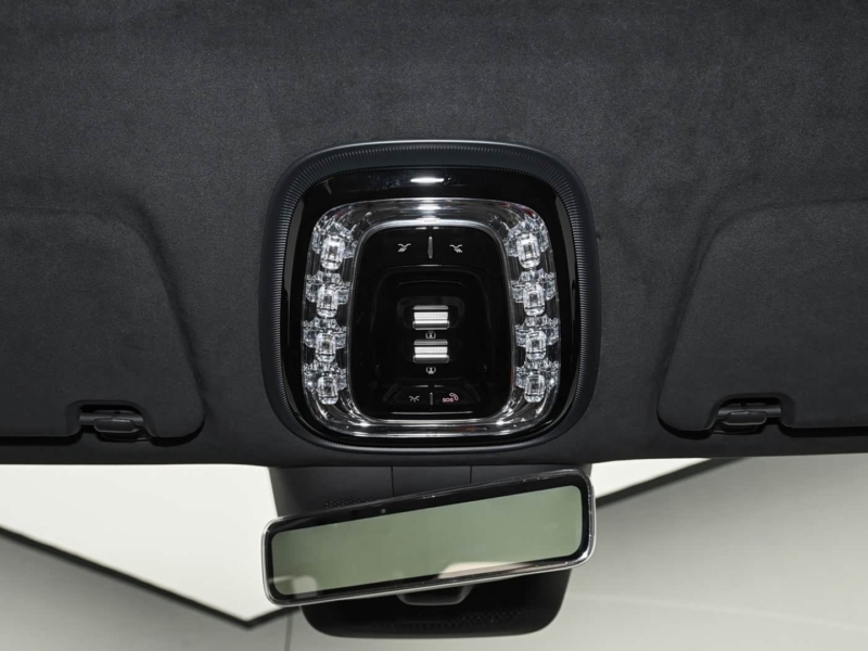 В Китае стартуют предзаказы Zeekr 8X 16 марта с гибридной системой мощностью 1030 кВт.