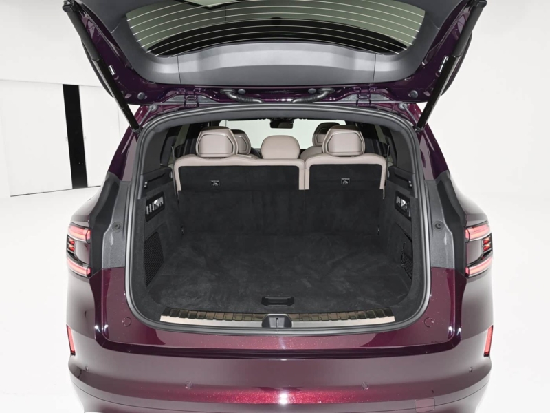 В Китае стартуют предзаказы Zeekr 8X 16 марта с гибридной системой мощностью 1030 кВт.