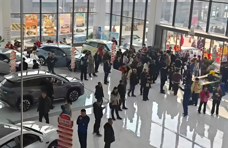 В Китае новая технология зарядки BYD Flash Charging 2.0 вызвала интерес потребителей на фоне спада спроса.