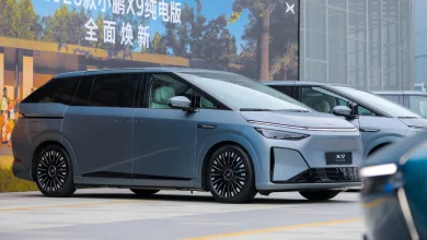 В Китае запущен обновленный электромобиль Xpeng X9 с задним подруливающим устройством и 2250 TOPS. В Китае запущен обновленный электромобиль Xpeng X9 с задним подруливающим устройством и 2250 TOPS.