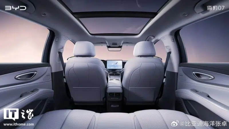 В Китае BYD выпустила электромобиль Seal 07 EV с батареей Blade второго поколения от 24 600 долларов США.