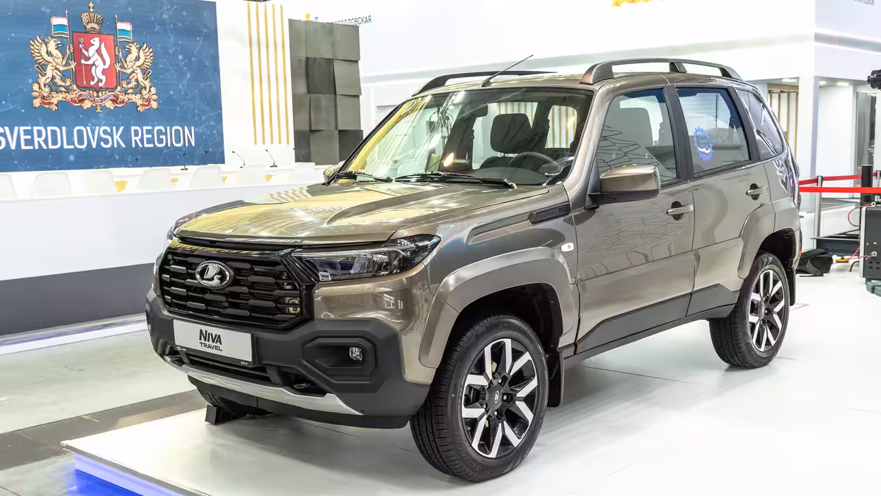 В России названы самые продаваемые кроссоверы и внедорожники: "Лада" оказалась впереди Haval.