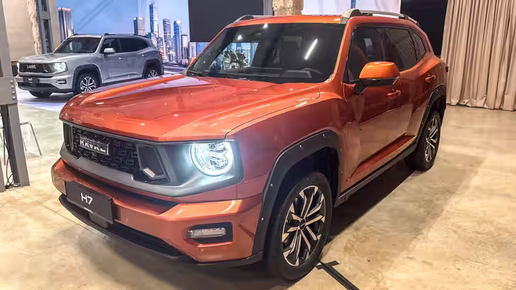 Haval лидирует, а Tenet наступает на пятки: названы самые популярные автомобили в Петербурге в 2026 году