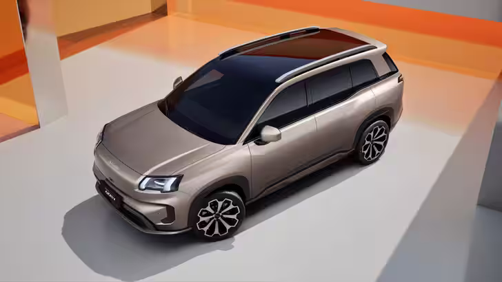 Раскрыты комплектации нового городского кроссовера GAC для России