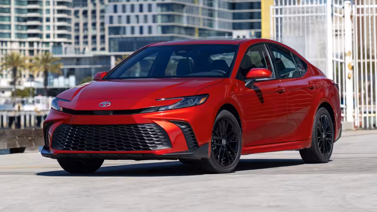 В России взлетел спрос на привычные Toyota и Mazda, уступающие китайским автопроизводителям. В России взлетел спрос на привычные Toyota и Mazda, уступающие китайским автопроизводителям.