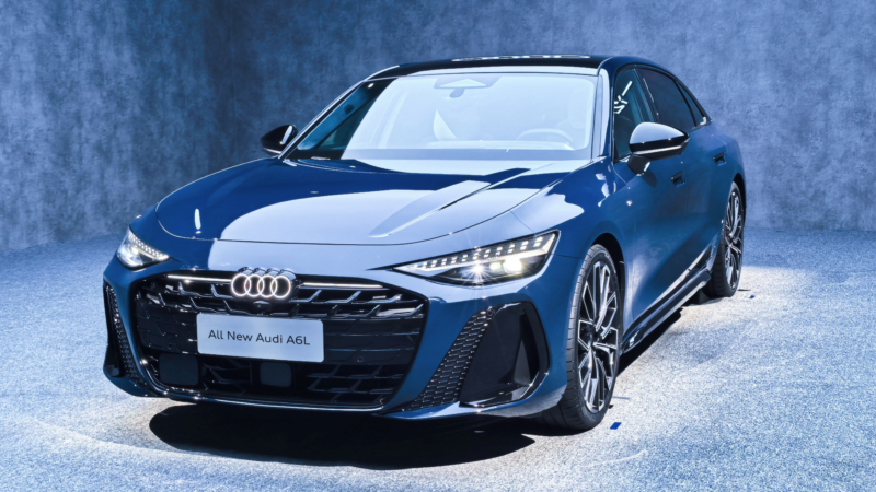 В Китае новая Audi A6L стала доступнее на 17 780 долларов США.