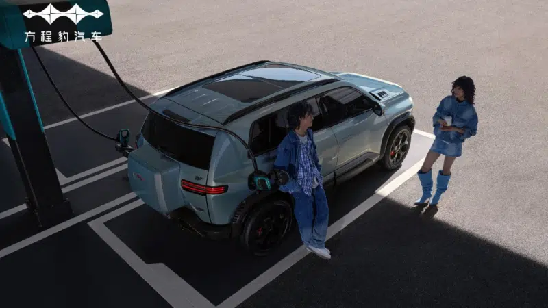 В Китае BYD представила обновленные Fang Cheng Bao Ti3 и Ti7 с функцией быстрой зарядки.