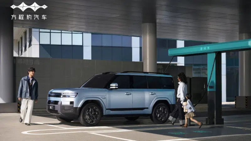 В Китае BYD представила обновленные Fang Cheng Bao Ti3 и Ti7 с функцией быстрой зарядки.