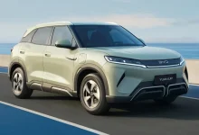 В России стартовали продажи нового гибридного кроссовера по цене LADA Vesta.