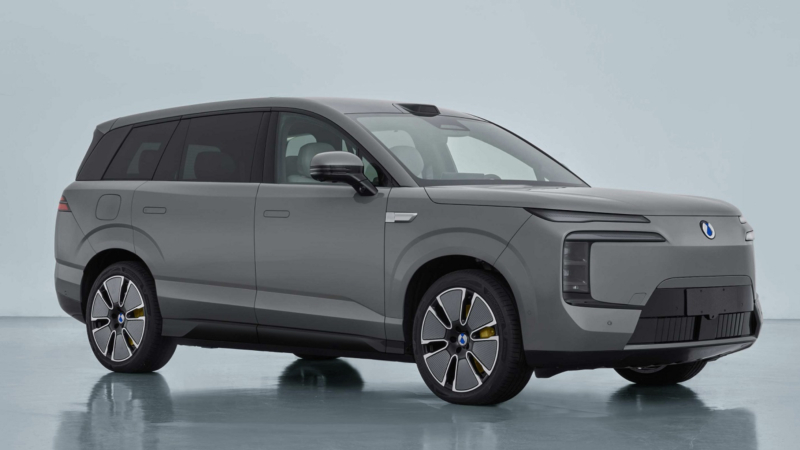 В Китае Denza N9 и N8L получат 40% запаса хода благодаря батарее на 75,3 кВтч.