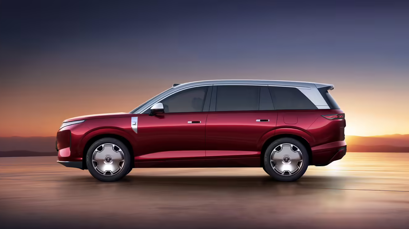 В Китае BYD раскрыл облик своего флагманского кроссовера Great Tang D-класса, премьера которого намечена на 5 марта.