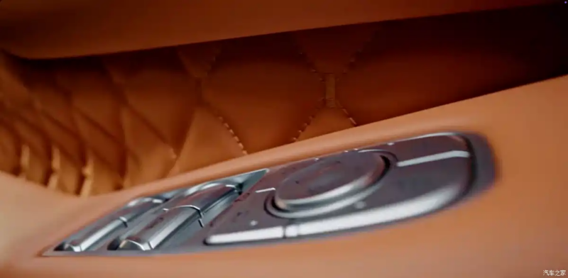 В Китае представлен Wey V9X - первый автомобиль на платформе GWM One с гибридной системой 2.0T plug-in.