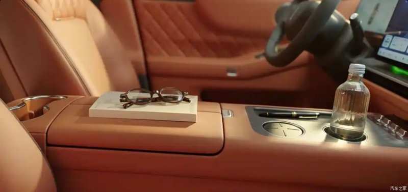 В Китае представлен Wey V9X - первый автомобиль на платформе GWM One с гибридной системой 2.0T plug-in.