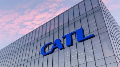 В Китае CATL достигла рекордной чистой прибыли в 10 миллиардов долларов в 2025 году, продемонстрировав впечатляющие финансовые результаты.