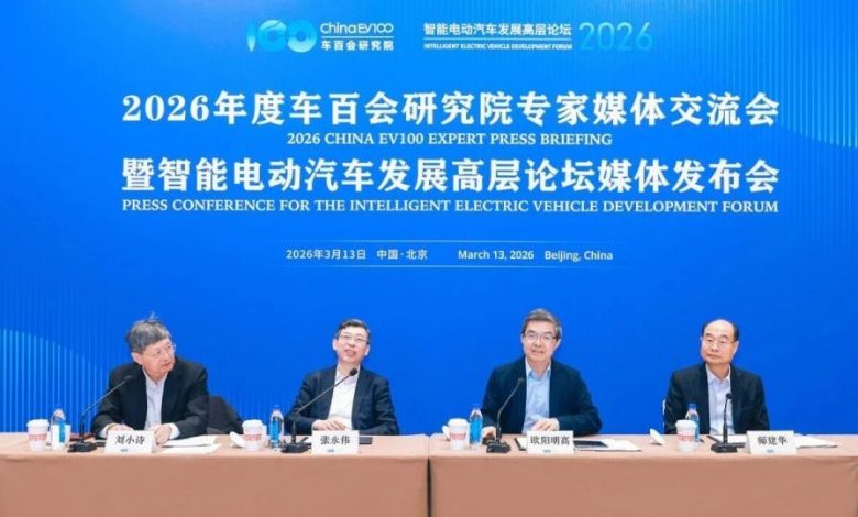 В Китае ведущий эксперт по электромобилям Оуян Мингао заявил, что твердотельные батареи требуют годы для совершенствования.