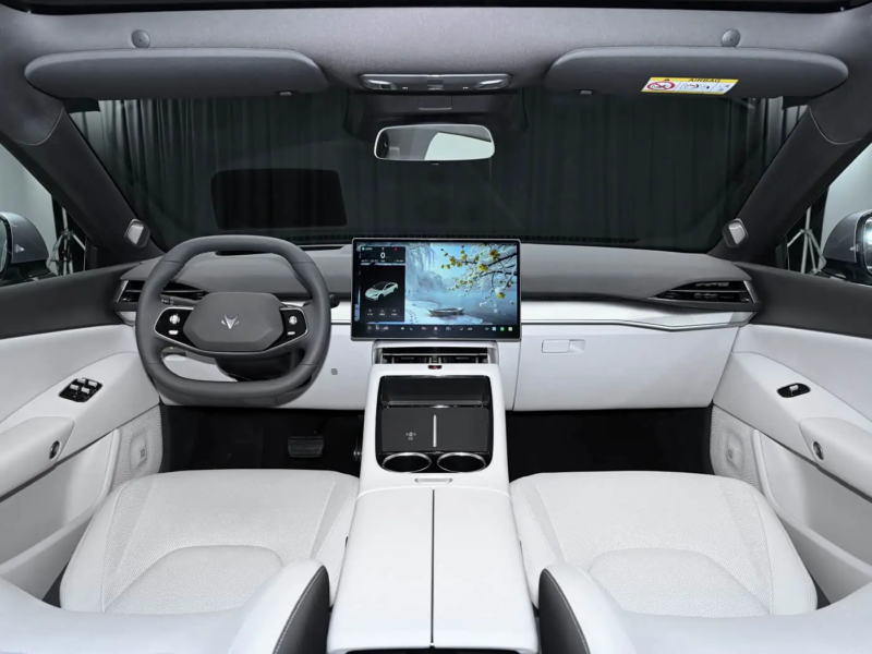 В Китае стартовали предзаказы на новый ArcFox Alpha S5, доступный с гибридными силовыми установками.