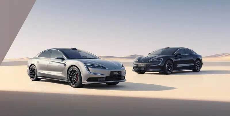 В Китае BYD Yangwang U7 впервые получил Blade Battery 2.0, достиг 1006 км пробега с четырьмя моторами.