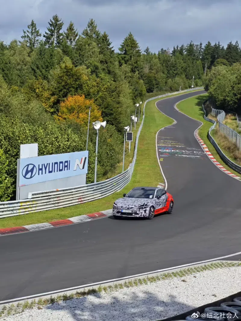 В Китае Xiaomi YU7 GT, SUV с 990 л.с. и запасом хода 705 км, бросает вызов SU7 Ultra.