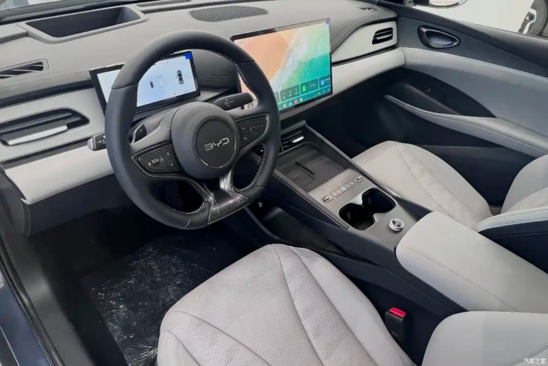 В Китае BYD представит гибридные и полностью электрические вагоны Seal 06 GT и Seal 06 DM-i с мгновенной зарядкой 2 апреля.