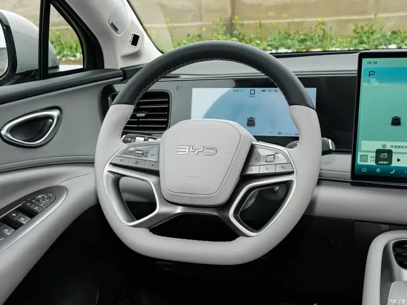 В Китае BYD представил обновленный Sealion 07 EV с запасом хода до 710 км и быстрой зарядкой.