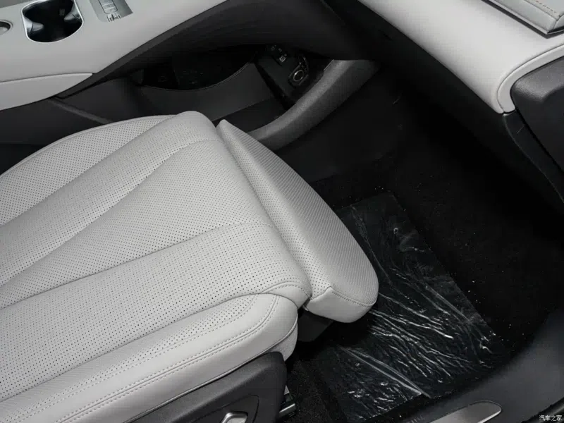 В Китае BYD представил обновленный Sealion 07 EV с запасом хода до 710 км и быстрой зарядкой.