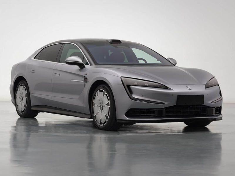 В Китае стартовал 2026 Yangwang U7, люксовый седан с запасом хода 1006 км и сверхбыстрой зарядкой.