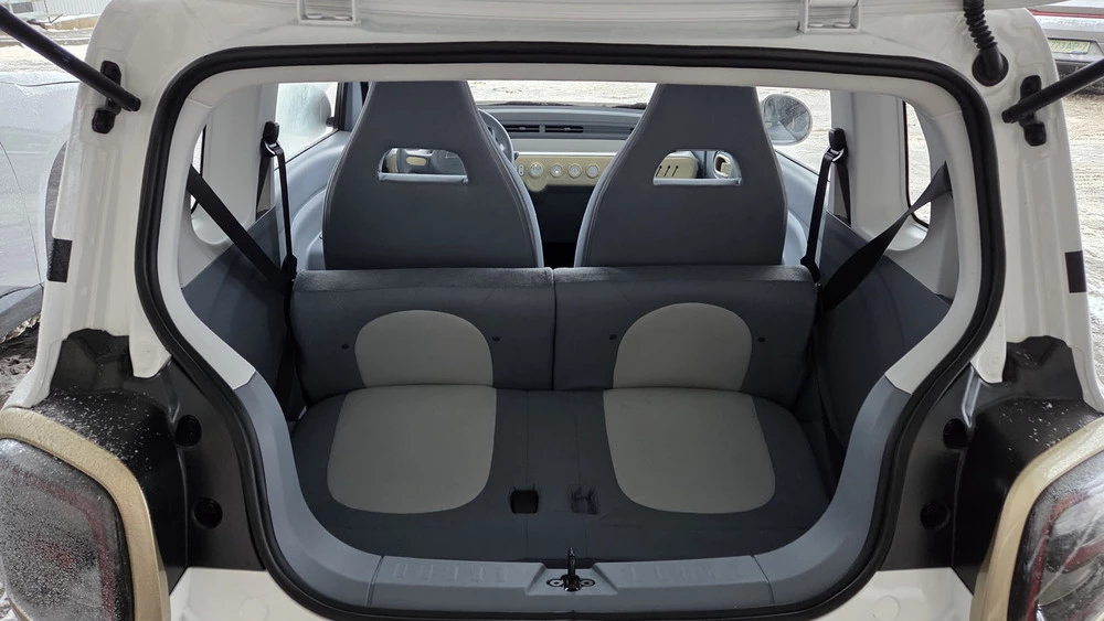 FAW Bestune Xiaoma Pony в Беларуси салон интерьер багажник второй ряд сложить