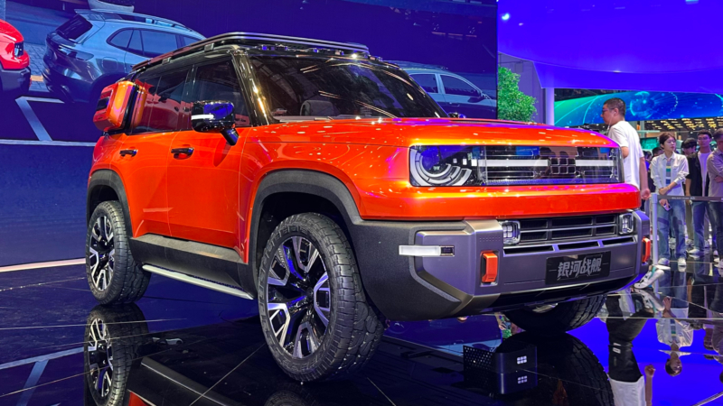 В Китае Geely представила свой ответ Land Rover Defender до официального релиза.