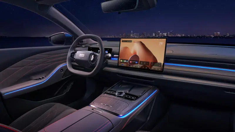 В Китае стартовали предпродажи обновленного седана Geely Starshine 8 с запасом хода 225 км.