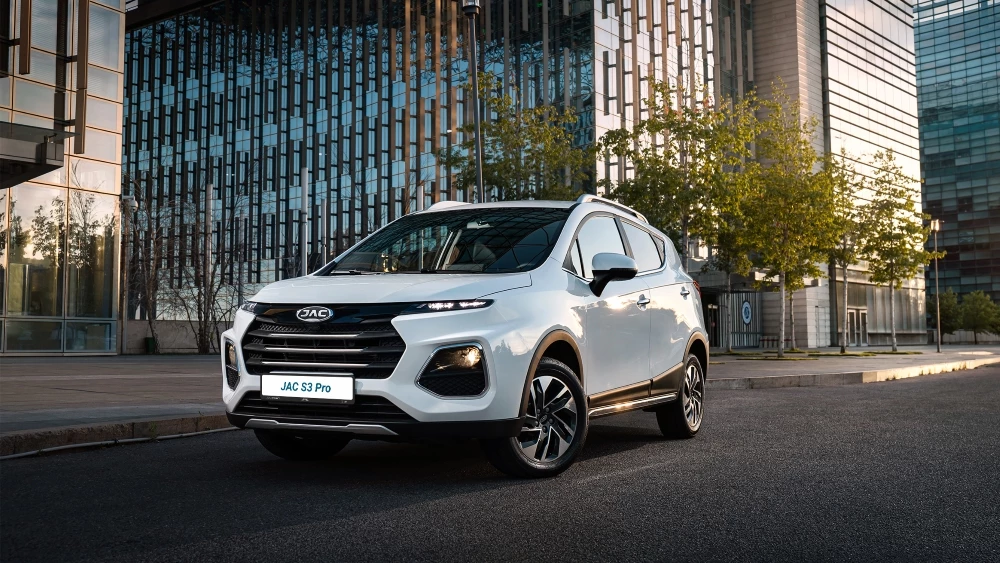 Кроссовер JAC S3 Pro сбоку спереди в казахстане