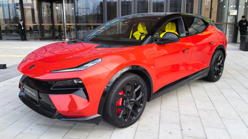 В Китае объявлена цена на plug-in гибридный внедорожник Lotus Eletre X — 73 500 долларов.