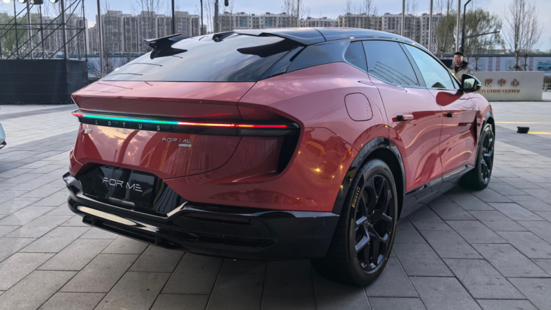 В Китае объявлена цена на plug-in гибридный внедорожник Lotus Eletre X — 73 500 долларов.