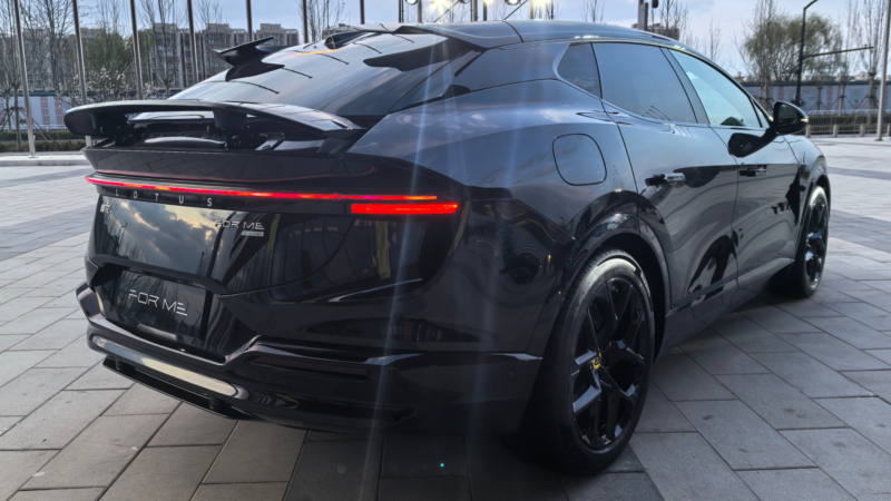 В Китае объявлена цена на plug-in гибридный внедорожник Lotus Eletre X — 73 500 долларов.