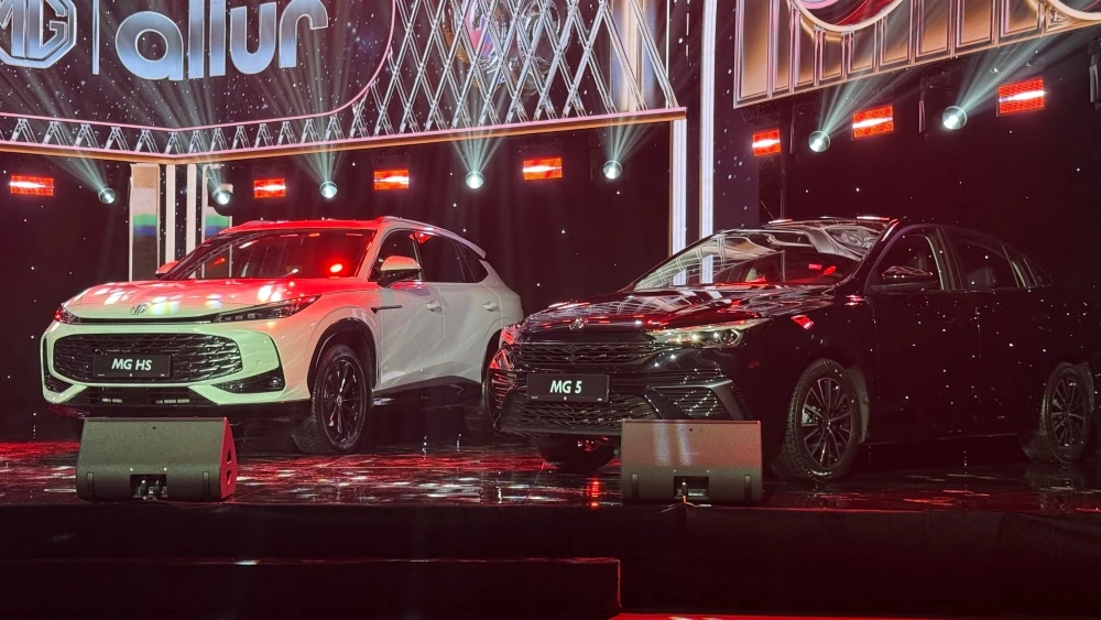Автомобили MG HS и MG5 на презентации казахстан Allur