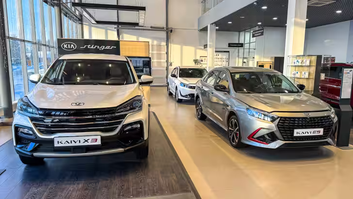 Россияне ринулись скупать автомобили: продажи в марте взлетели более чем на 30% Россияне ринулись скупать автомобили: продажи в марте взлетели более чем на 30%