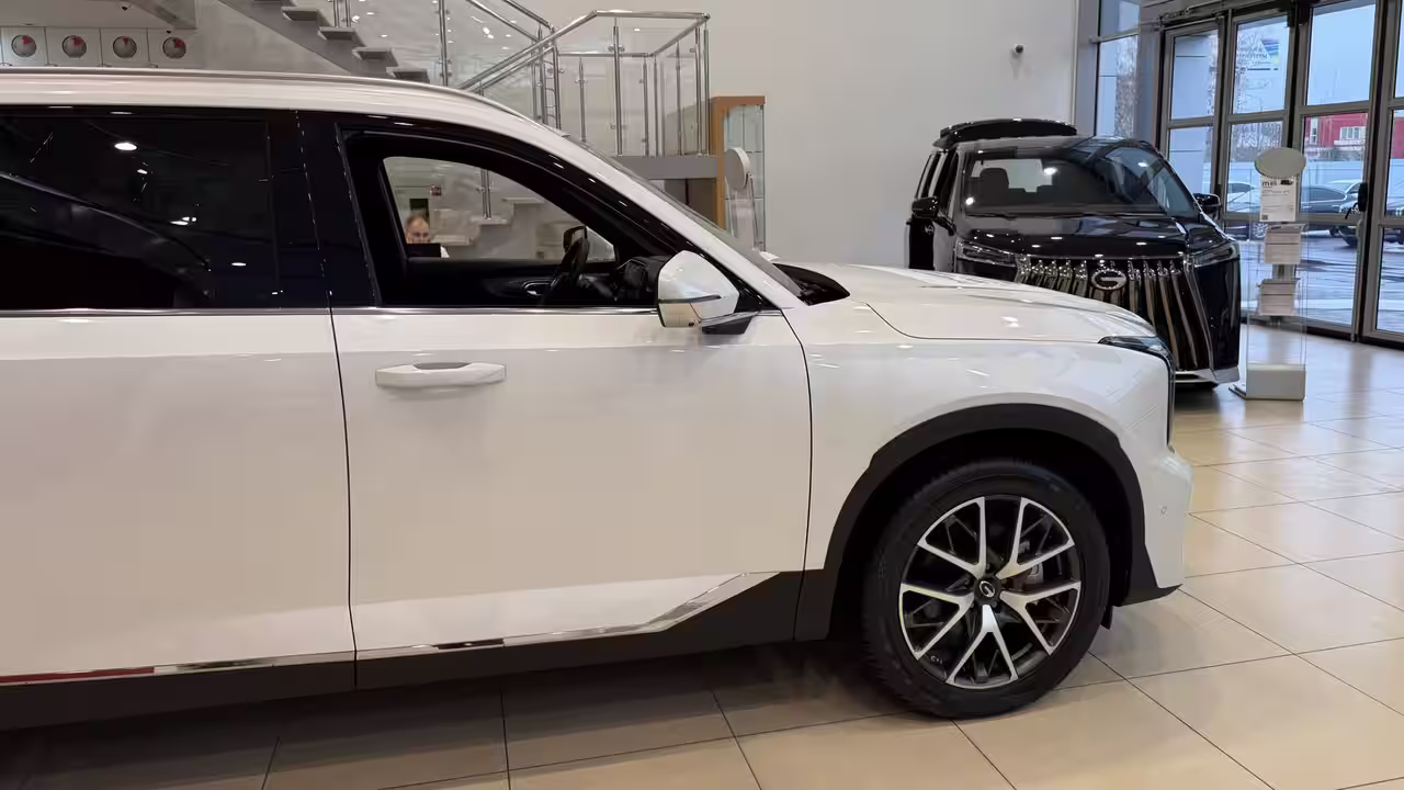 В России назвали пять новых автомобилей, которые, вопреки общему тренду, стали дешевле. В России назвали пять новых автомобилей, которые, вопреки общему тренду, стали дешевле.